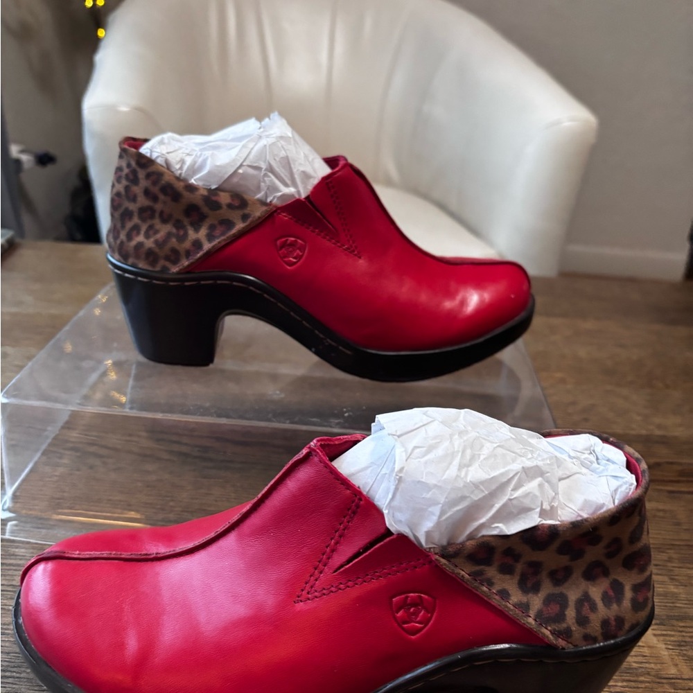 Ariat Red Leather Mule Clogs Leopard Heel Comfort Slip On Women 8B - Picture 1 of 10
